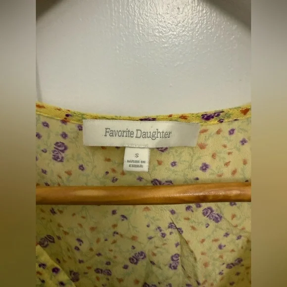 Women’s Favorite Daughter Yellow Floral Silk Crop Top Size Small Quiet Luxury - Picture 3 of 6